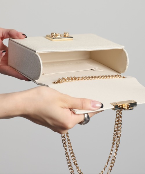 Thevon(ゼボン)の「【オケージョン】スクエアミニラメバッグ(ハンドバッグ・レディース・ブラック/グレー/ベージュ・FREE)」の13枚目の写真