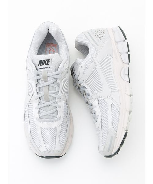 NIKE(ナイキ)の「【NIKE】BV1358-001 ZOOM VOMERO 5 ズーム ボメロ 5(スニーカー・メンズ・ホワイト・26.5cm/27cm/27.5cm/28cm/28.5cm/29cm)」の4枚目の写真