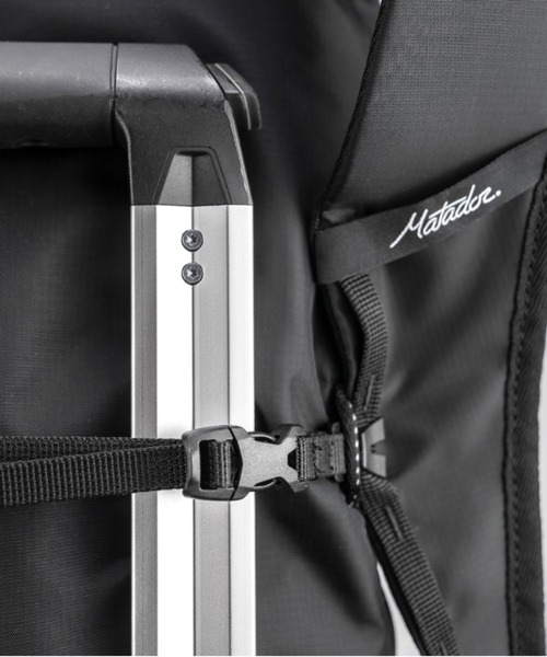 Matador（マタドール）の「【Matador】REFRACTION PACKABLE BACKPACK（バックパック/リュック・メンズ・ブラック・FREE）」の14枚目の写真