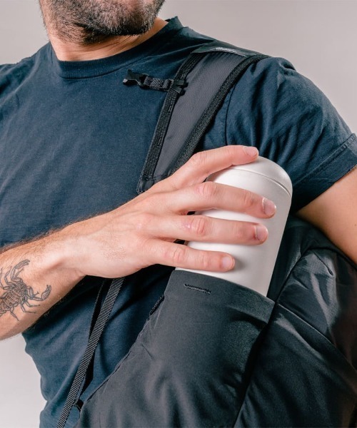 Matador（マタドール）の「【Matador】REFRACTION PACKABLE BACKPACK（バックパック/リュック・メンズ・ブラック・FREE）」の3枚目の写真