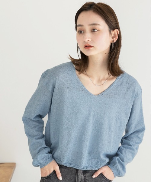 ad thie(アドティエ)の「畦編み・Vネック ショート丈シアープルオーバー(ニット/セーター・レディース・ブラック/ライトブルー/オフホワイト/ライトブラウン・FREE)」の11枚目の写真