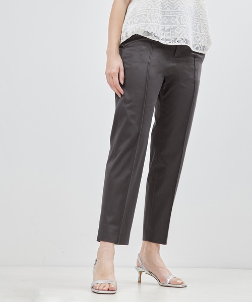 ROPE'（ロペ）の「シャンブレーストレッチピンタックパンツ（その他パンツ・レディース・ライトグレー/ブルー/ブラック・36/38）」の2枚目の写真