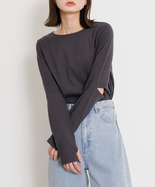 SENSE OF PLACE by URBAN RESEARCH(センスオブプレイスバイアーバンリサーチ)の「エルボースリットコンパクトトップ(Tシャツ/カットソー・レディース・アイボリー/チャコールグレー/レッド・ONE)」の3枚目の写真