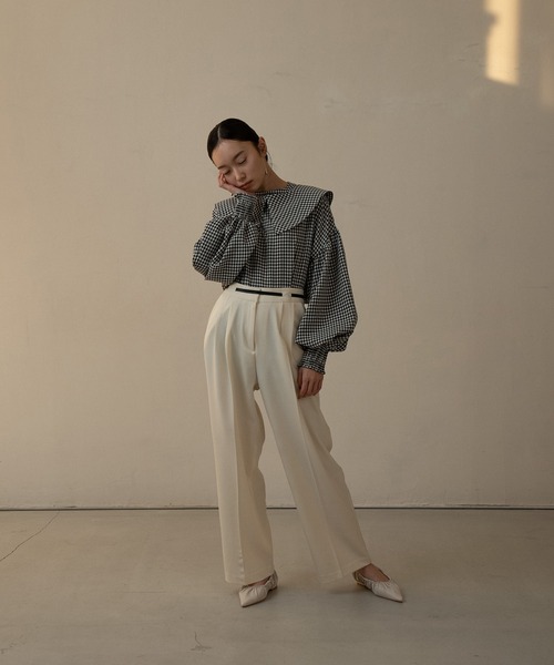 I_am（アイアム）の「gather flat shoes / ギャザーフラットシューズ（パンプス・レディース・アイボリー/ブラック/シルバー・SMALL/MEDIUM/LARGE）」の5枚目の写真