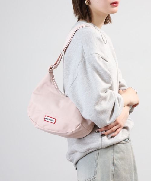 HUNTER（ハンター）の「HUNTER ナイロン ミニ ホーボー（ショルダーバッグ・レディース・オフホワイト/ブラック/オレンジ/グリーン/ピンク/ミント・FREE）」の21枚目の写真