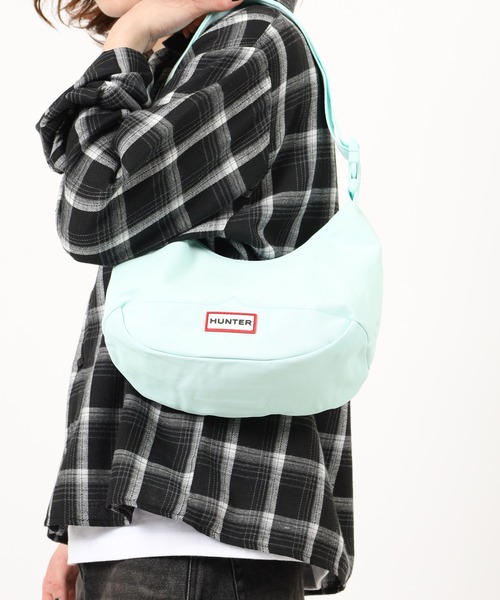 HUNTER（ハンター）の「HUNTER ナイロン ミニ ホーボー（ショルダーバッグ・レディース・オフホワイト/ブラック/オレンジ/グリーン/ピンク/ミント・FREE）」の17枚目の写真