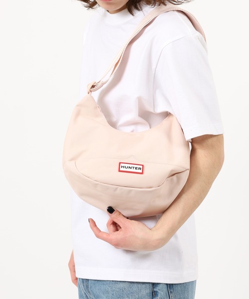 HUNTER（ハンター）の「HUNTER ナイロン ミニ ホーボー（ショルダーバッグ・レディース・オフホワイト/ブラック/オレンジ/グリーン/ピンク/ミント・FREE）」の13枚目の写真