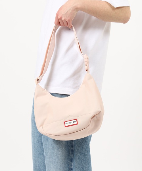 HUNTER（ハンター）の「HUNTER ナイロン ミニ ホーボー（ショルダーバッグ・レディース・オフホワイト/ブラック/オレンジ/グリーン/ピンク/ミント・FREE）」の12枚目の写真