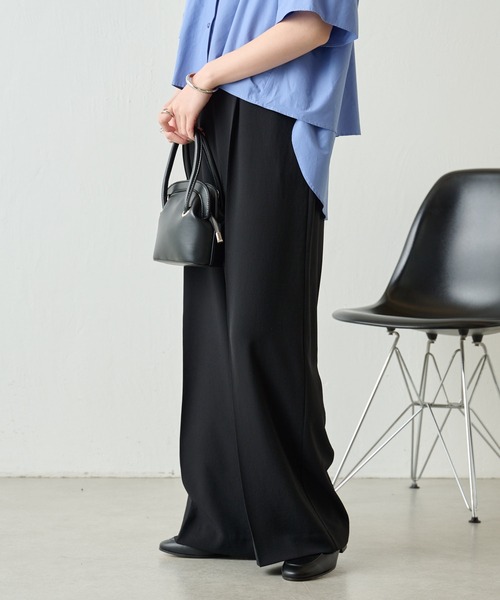 COLLAGE GALLARDAGALANTE(コラージュガリャルダガランテ)の「ジャージワイドパンツ/セットアップ可(スラックス・レディース・ブラック/ベージュ/ブルー・1/0/TM/PS)」の6枚目の写真