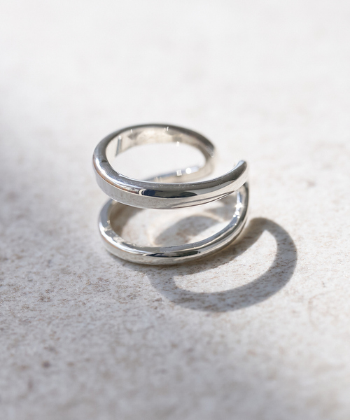collex(コレックス)の「ダブルラインピンキーリング(リング・レディース・ゴールド/シルバー・フリー)」の2枚目の写真