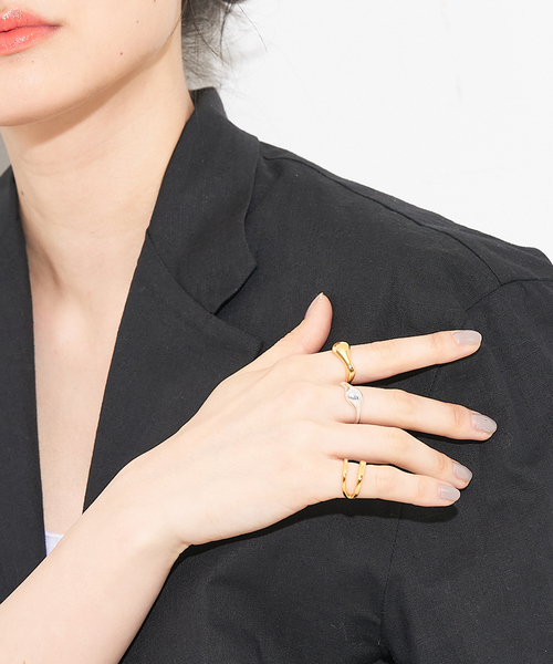 collex(コレックス)の「ダブルラインピンキーリング(リング・レディース・ゴールド/シルバー・フリー)」の3枚目の写真