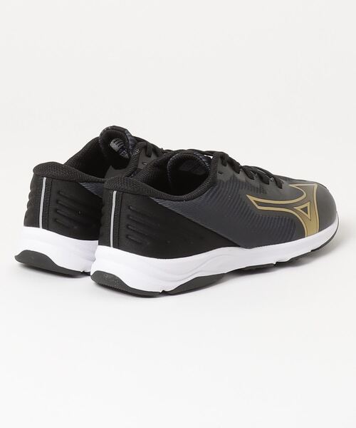 MIZUNO（ミズノ　）の「ミズノ  スピードスタッズ4_SPEED STUDS 4（スニーカー・キッズ・ブラック×ゴールド・23.0cm/22.5cm/22.0cm/21.5cm/24.5cm/24.0cm/23.5cm）」の2枚目の写真