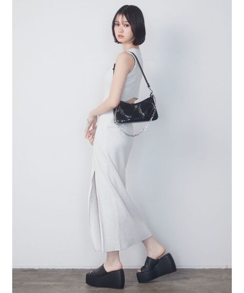 EMODA（エモダ）の「アウトポケットショルダーバッグ（ショルダーバッグ・レディース・ホワイト/ブラック/ピンク・FREE）」の7枚目の写真