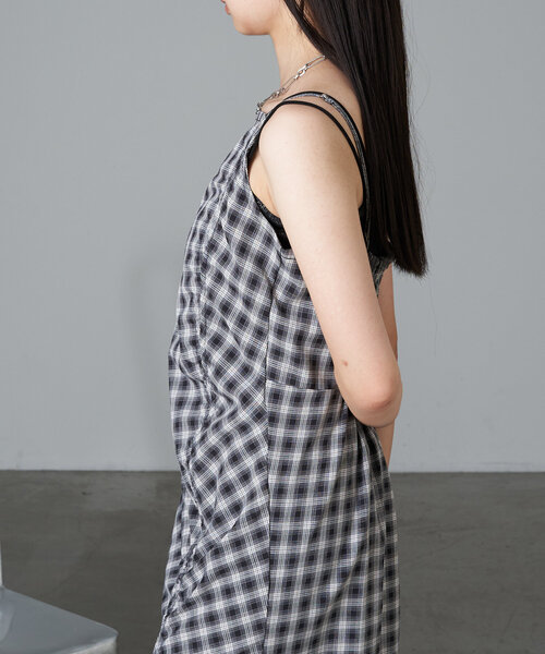 RAY CASSIN（レイカズン）の「チェックドロストキャミワンピース（ワンピース・レディース・ブラック/ブルー/グリーン・FREE）」の17枚目の写真