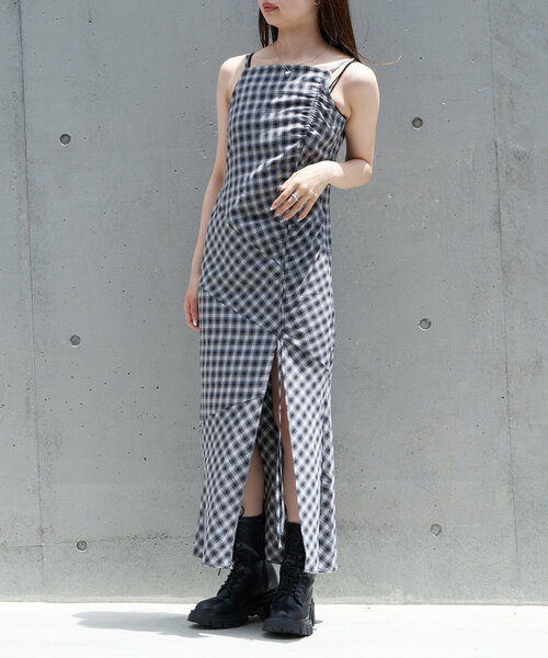 RAY CASSIN（レイカズン）の「チェックドロストキャミワンピース（ワンピース・レディース・ブラック/ブルー/グリーン・FREE）」の19枚目の写真