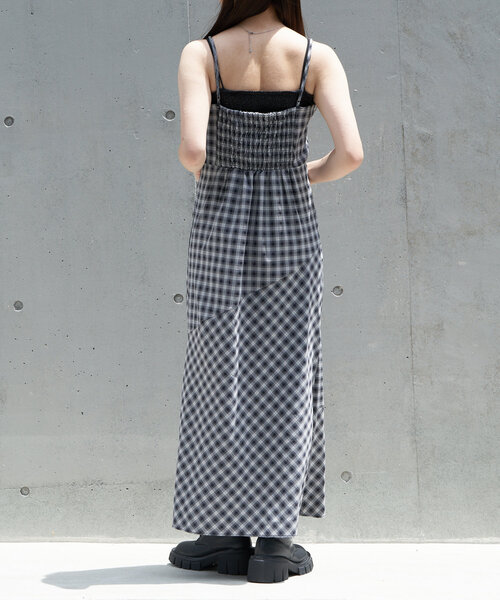 RAY CASSIN（レイカズン）の「チェックドロストキャミワンピース（ワンピース・レディース・ブラック/ブルー/グリーン・FREE）」の21枚目の写真
