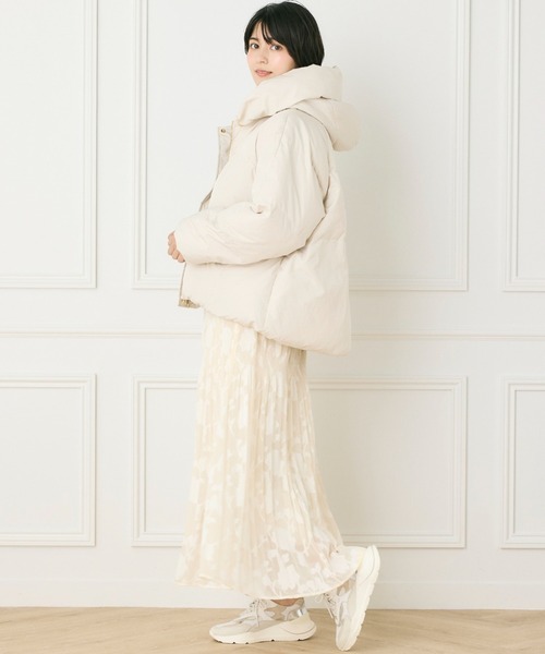 INED CLARO（イネドクラロ）の「ピュアダウンブルゾン（ダウンジャケット/コート・レディース・アイボリー/ブラック・フリー）」の16枚目の写真