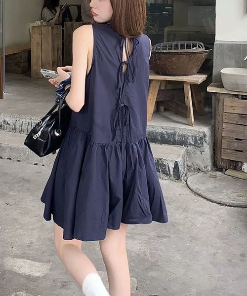 gossip！ロサンゼルス（ゴシップロサンゼルス）の「タンクトップオフバックゆったりミドル丈ワンピース（ワンピース・レディース・ネイビー・FREE）」の6枚目の写真