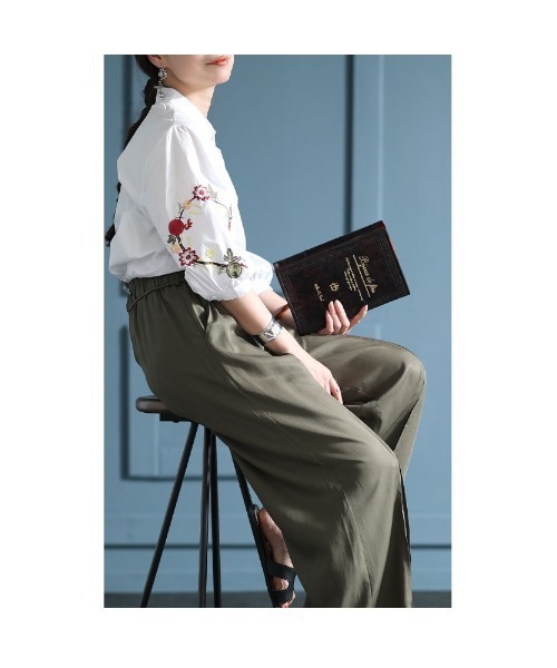 Sawa a la mode（サワアラモード）の「花柄刺繍ブラウス（シャツ/ブラウス・レディース・ホワイト・FREE）」の3枚目の写真