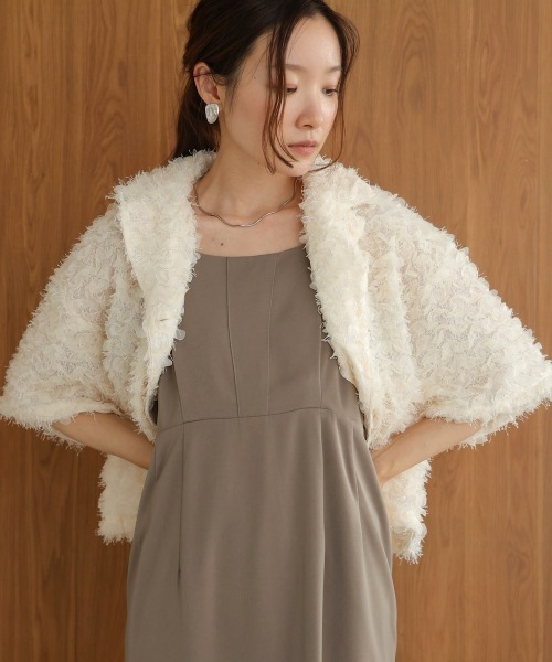 Bab（バブ）の「フリルジャガードシャツジャケット（テーラードジャケット・レディース・アイボリー/ブラック・M）」の7枚目の写真