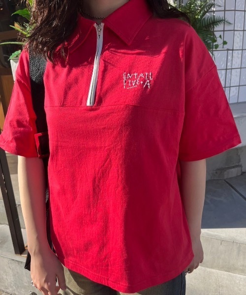 nemne store(ネンネストア)の「《低身長サイズあり》配色ハーフジップポロTシャツ(Tシャツ/カットソー・レディース・オートミール/ネイビー/レッド・SMALL/MEDIUM)」の4枚目の写真