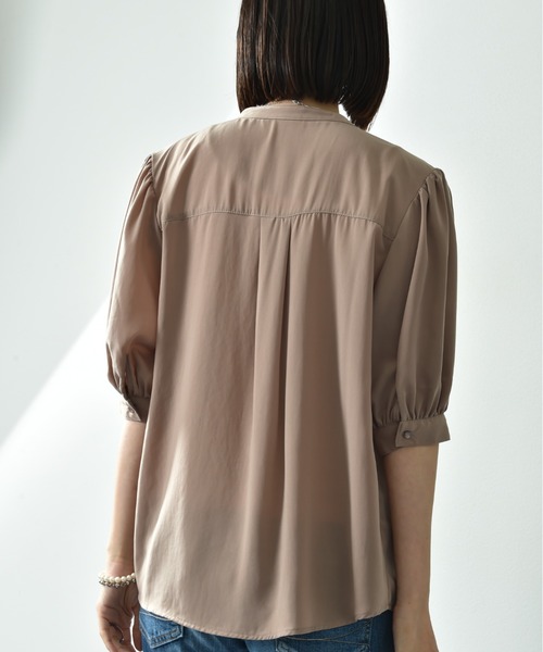 INTERPLANET(インタープラネット)の「デシン*レース5分袖ブラウス(シャツ/ブラウス・レディース・オフホワイト/グレイッシュベージュ/ブラック・FREE)」の15枚目の写真