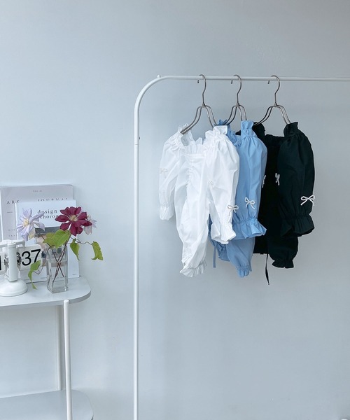 AS KNOW AS plus（アズノゥアズプラス）の「◎シャーリングギャザーちりばめリボン5分袖ブラウス（シャツ/ブラウス・レディース・ブラック/ブルー/オフホワイト・FREE）」の15枚目の写真