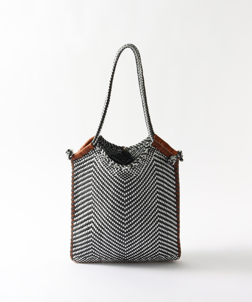 Dragon Diffusion(ドラゴンディフュージョン)の「DRAGON DIFFUSION (ドラゴン ディフュージョン) MINGA TOTE 3-COLOR 8149/3(ショルダーバッグ・メンズ・ブラック系その他・FREE)」の4枚目の写真