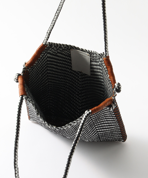 Dragon Diffusion(ドラゴンディフュージョン)の「DRAGON DIFFUSION (ドラゴン ディフュージョン) MINGA TOTE 3-COLOR 8149/3(ショルダーバッグ・メンズ・ブラック系その他・FREE)」の6枚目の写真