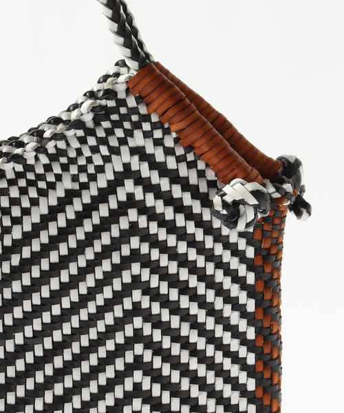 Dragon Diffusion(ドラゴンディフュージョン)の「DRAGON DIFFUSION (ドラゴン ディフュージョン) MINGA TOTE 3-COLOR 8149/3(ショルダーバッグ・メンズ・ブラック系その他・FREE)」の10枚目の写真