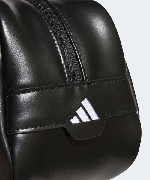 adidas（アディダス）の「スリーストライプス ラウンドボストン