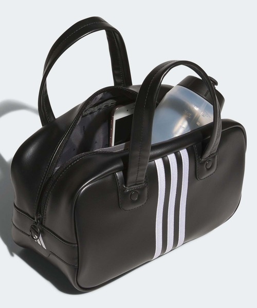 adidas（アディダス）の「スリーストライプス ラウンドボストン