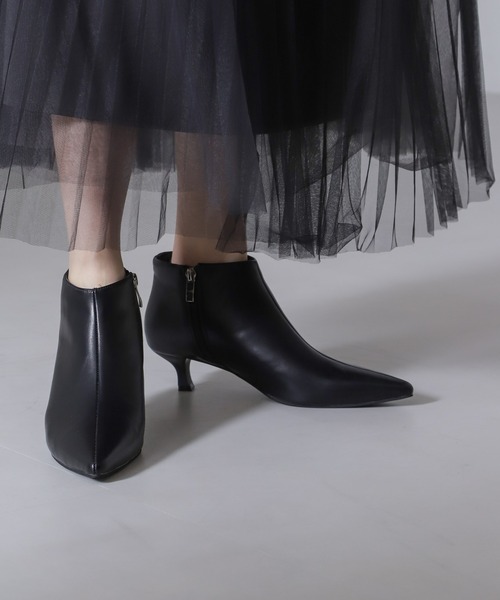 NANO universe（ナノユニバース）の「ポインテッドショートブーツ（ブーツ・レディース・ブラック/ベージュ・36/38/37）」の2枚目の写真