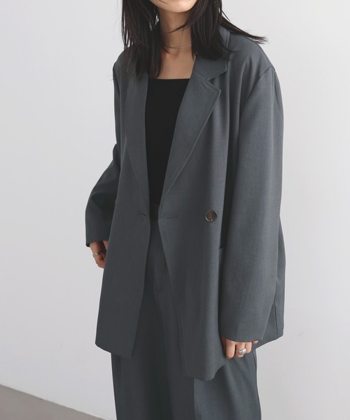 LIAN（リアン）の「ダブルテーラードジャケット（テーラードジャケット・レディース・グレイッシュベージュ/ブラック/グレー・FREE）」の4枚目の写真