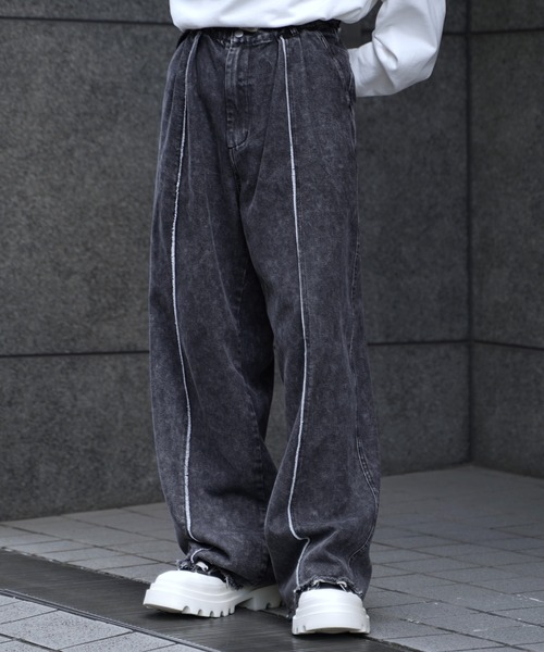 INTER FACTORY(インターファクトリー)の「しの - Vintage Like Chemical Wash Fringe Denim Slacks / ヴィンテージライクケミカルウォッシュフリンジデニムスラックス made in INTER FACTORY(スラックス・メンズ・ブラック/ブルー・SMALL/MEDIUM/LARGE)」の6枚目の写真