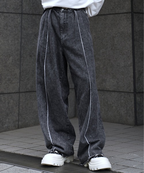 INTER FACTORY(インターファクトリー)の「しの - Vintage Like Chemical Wash Fringe Denim Slacks / ヴィンテージライクケミカルウォッシュフリンジデニムスラックス made in INTER FACTORY(スラックス・メンズ・ブラック/ブルー・SMALL/MEDIUM/LARGE)」の7枚目の写真