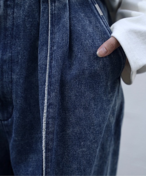 INTER FACTORY(インターファクトリー)の「しの - Vintage Like Chemical Wash Fringe Denim Slacks / ヴィンテージライクケミカルウォッシュフリンジデニムスラックス made in INTER FACTORY(スラックス・メンズ・ブラック/ブルー・SMALL/MEDIUM/LARGE)」の18枚目の写真