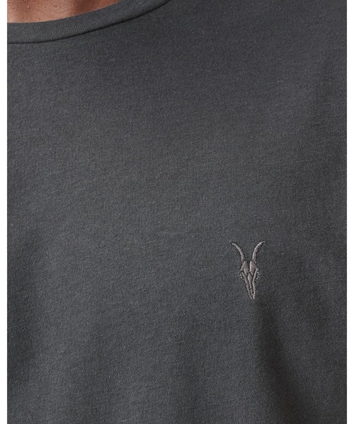 ALLSAINTS(オールセインツ)の「BRACE BRUSHED COTTON CREW NECK T-SHIRT | BRACE ブラッシュ コットン クルーネック Tシャツ(Tシャツ/カットソー・メンズ・グレー系その他・XS/S/M/L/XL)」の9枚目の写真