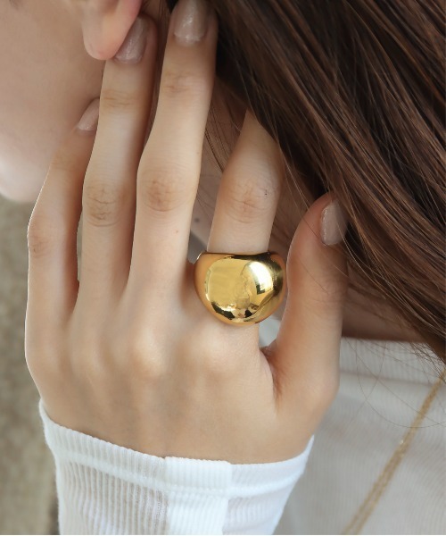 abaskdesign（アバスクデザイン）の「金属アレルギー対応 ボリュームインパクトリング（リング・レディース・ゴールド/シルバー・15号/13号/18号）」の2枚目の写真