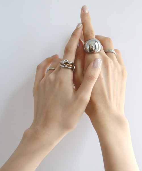 abaskdesign（アバスクデザイン）の「金属アレルギー対応 ボリュームインパクトリング（リング・レディース・ゴールド/シルバー・15号/13号/18号）」の3枚目の写真