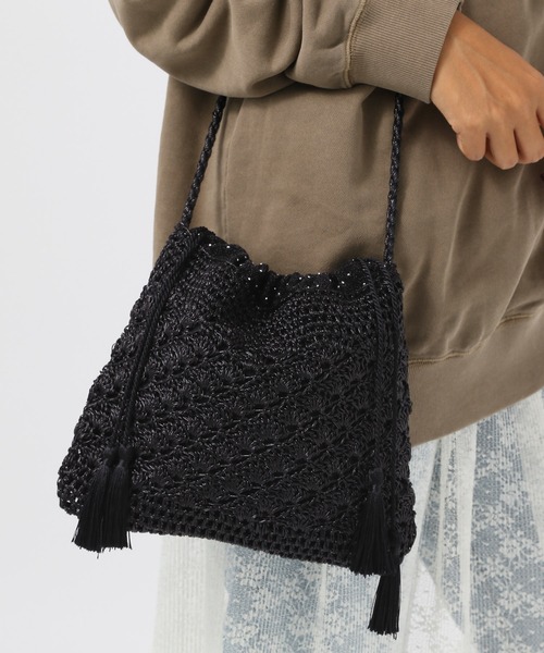 BAYFLOW(ベイフロー)の「ラメアミ巾着ショルダー(ショルダーバッグ・レディース・ブラック/シルバー・FREE)」の16枚目の写真