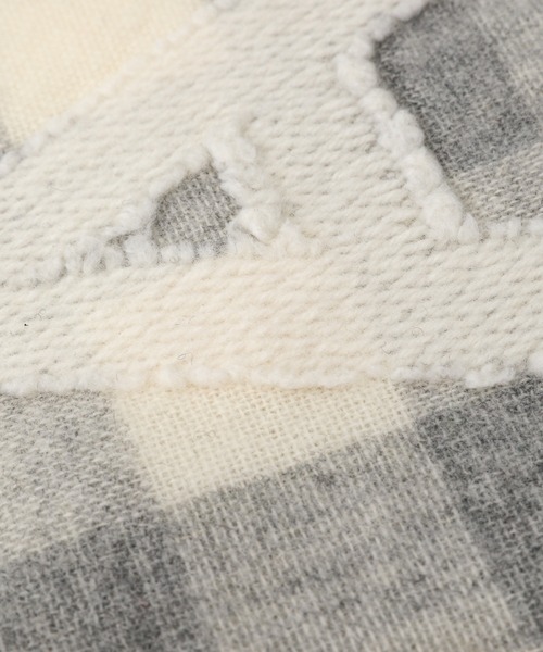 Acne Studios（アクネストゥディオズ）の「FN-UX-SCAR000397（マフラー・レディース・グレー系その他/カーキ系/ブラウン系その他・ONE SIZE）」の8枚目の写真