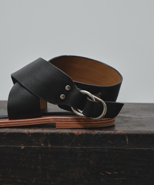 TODAYFUL（トゥデイフル）の「Flat Belt Sandals（サンダル・レディース・キナリ/ブラック・36inch/37inch/38inch）」の12枚目の写真