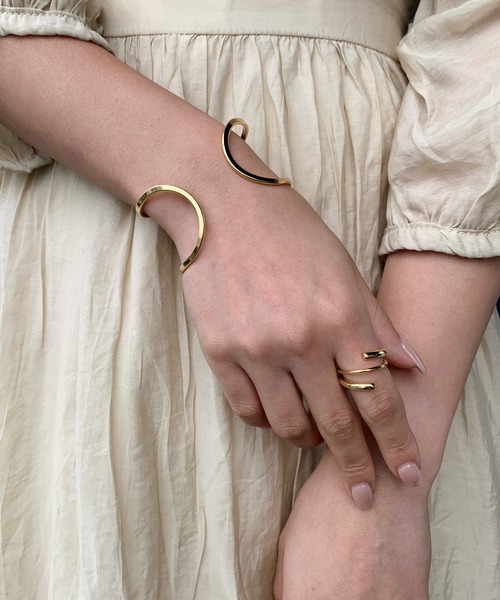 ciite'（シーテ）の「ダブルラインバングル（バングル/リストバンド・レディース・シルバー/ゴールド・FREE）」の9枚目の写真