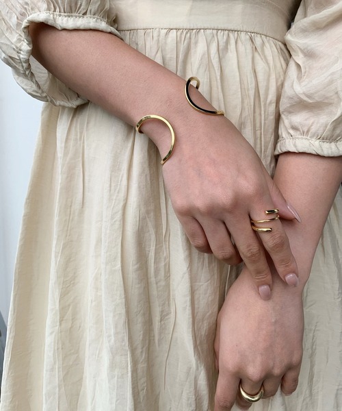 ciite'（シーテ）の「ダブルラインバングル（バングル/リストバンド・レディース・シルバー/ゴールド・FREE）」の12枚目の写真