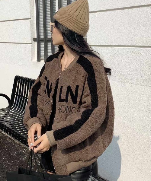 【セール】袖ライン入り刺しゅうロゴブルゾン/キルディング裏地付きボアコート（ブルゾン）｜DIAVEL（ディアベル）