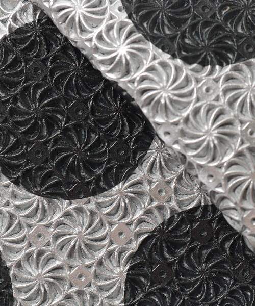 HIROKO HAYASHI（ヒロコハヤシ）の「【数量限定】GIRASOLE POINT（ジラソーレ ポワン）長財布（財布・レディース・シルバー系・00）」の11枚目の写真