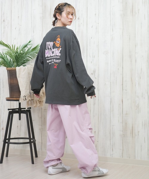 TOY　MACHINE（トイ　マシーン）の「【ムラサキスポーツ限定】TOY MACHINE/トイマシーン ロンT/長袖ティシャツ オーバーサイズ バックプリント MTMPFLT8（Tシャツ/カットソー・レディース・チャコール/ホワイト・M/L）」の11枚目の写真