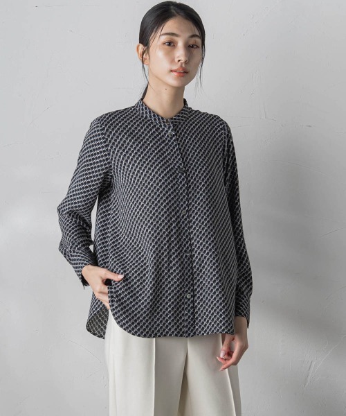 【WEB限定】バックサテンアムンゼンプリントブラウス≪洗濯機で洗える≫（シャツ/ブラウス）｜la.f…（ラエフ）