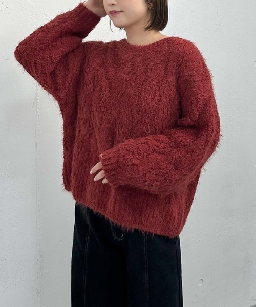 archives（アルシーヴ）の「フェザーモールケーブルルーズニット（ニット/セーター・レディース・アイボリー/ワインレッド/ブラウン/ブルー・MEDIUM）」の4枚目の写真